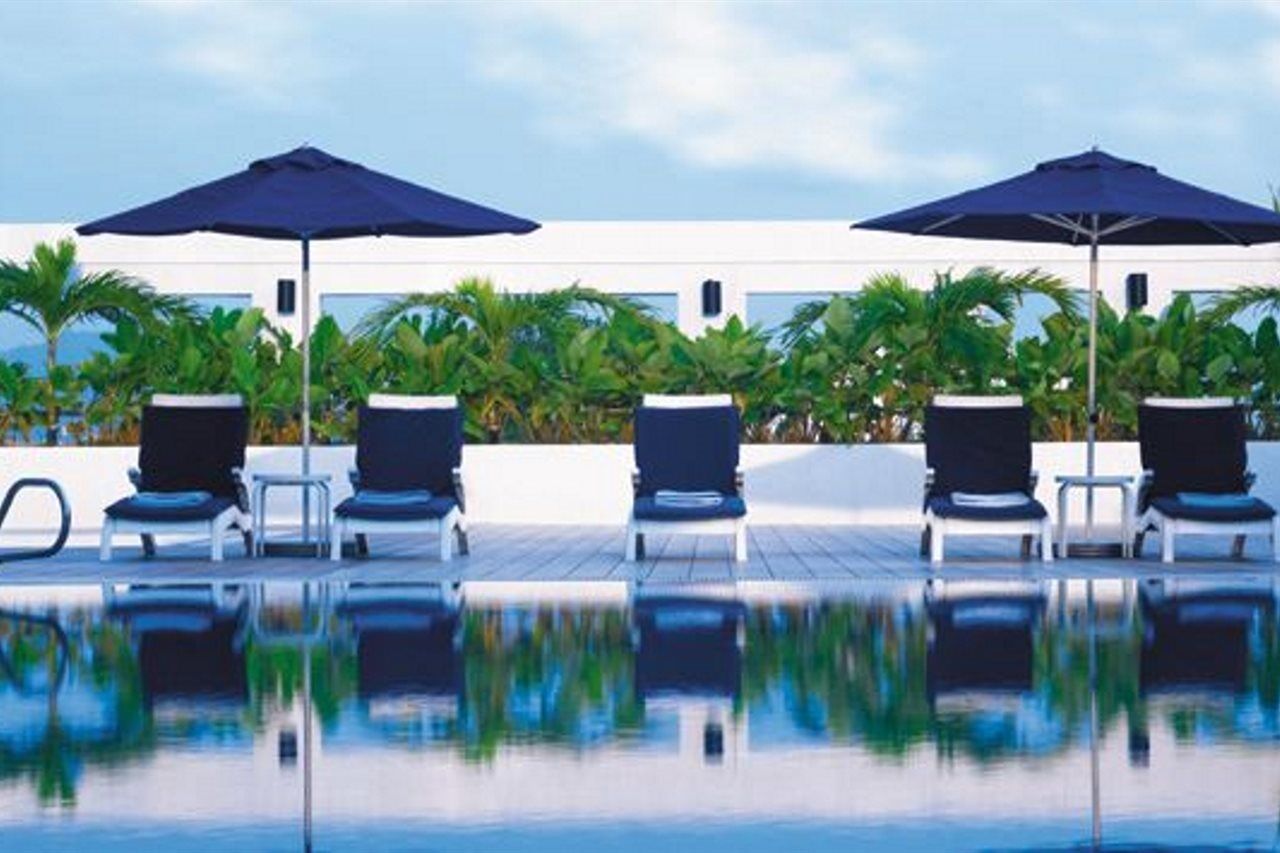 Shangri-La Kolombo Zewnętrze zdjęcie The pool at the hotel